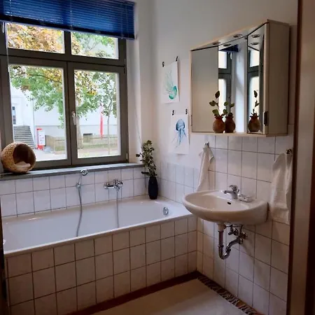 110 Qm Ferienwohnung Stadtvilla Halberstadt - Dem Tor Zum Harz Exterior photo